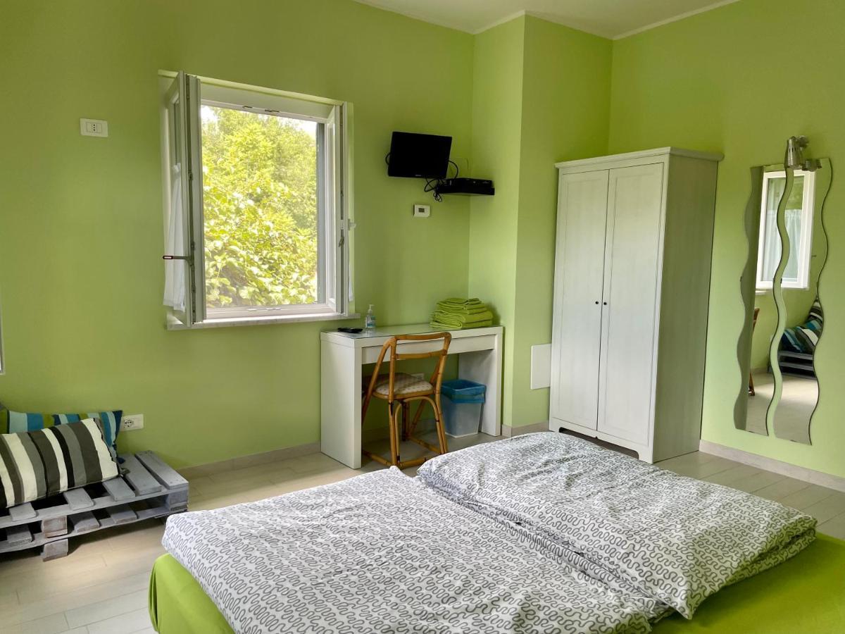 Bed and Breakfast Impronte Nel Bosco Calice al Cornoviglio Экстерьер фото